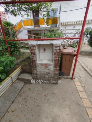 Eladó családi ház Pécs
