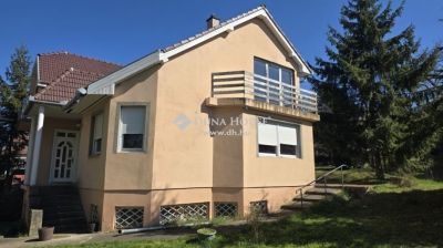 Eladó családi ház Páty