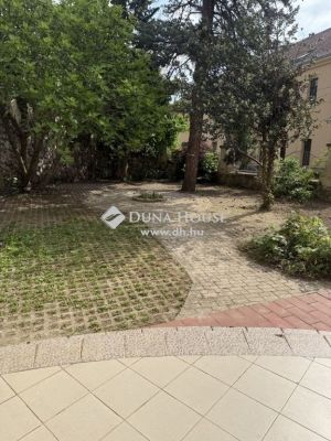 Eladó családi ház Pécs