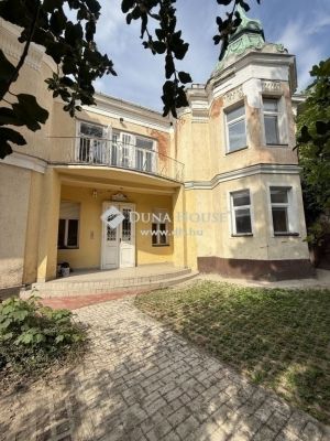 Eladó családi ház Pécs