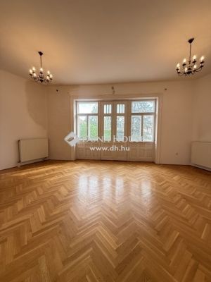 Eladó családi ház Pécs