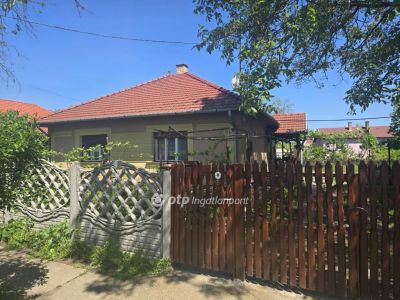 Eladó családi ház Kaba