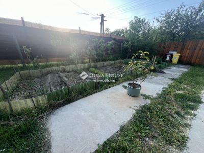 Eladó családi ház Szeged