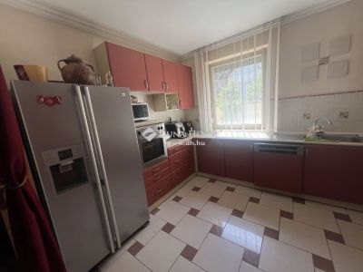 Eladó családi ház Szeged