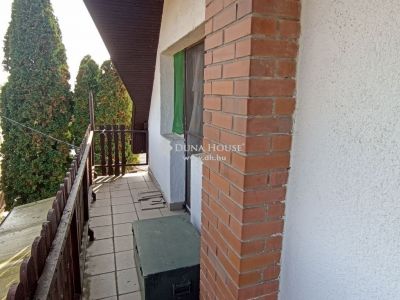 Eladó nyaraló Gomba