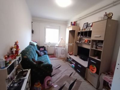 Eladó lakás Tápiószecső