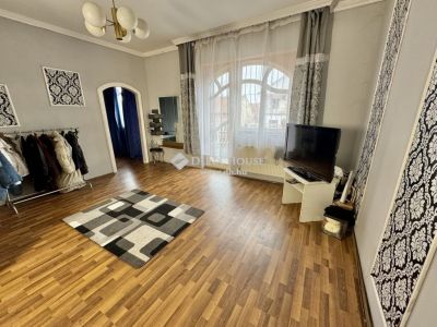 Eladó családi ház Budapest