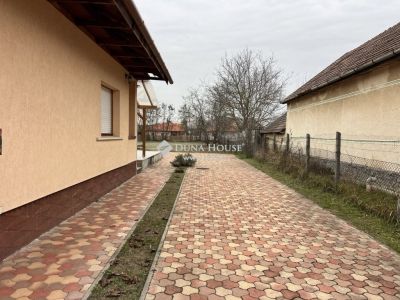 Eladó családi ház Kóka