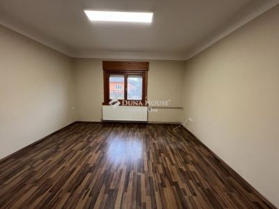 Eladó családi ház Kóka