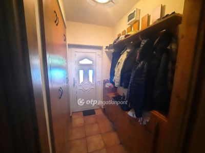Eladó családi ház Szolnok