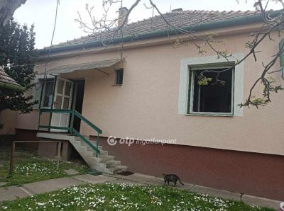 Eladó családi ház Simontornya