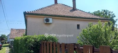 Eladó családi ház Simontornya