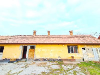 Eladó családi ház Lajosmizse