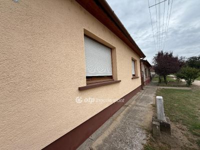 Eladó családi ház Lajosmizse