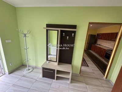 Eladó családi ház Monor