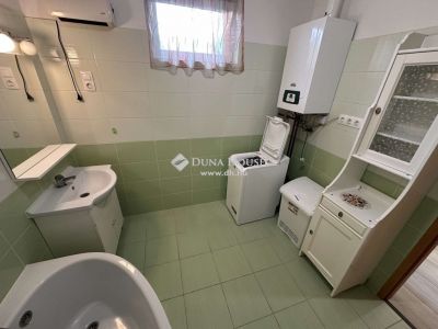 Eladó családi ház Monor