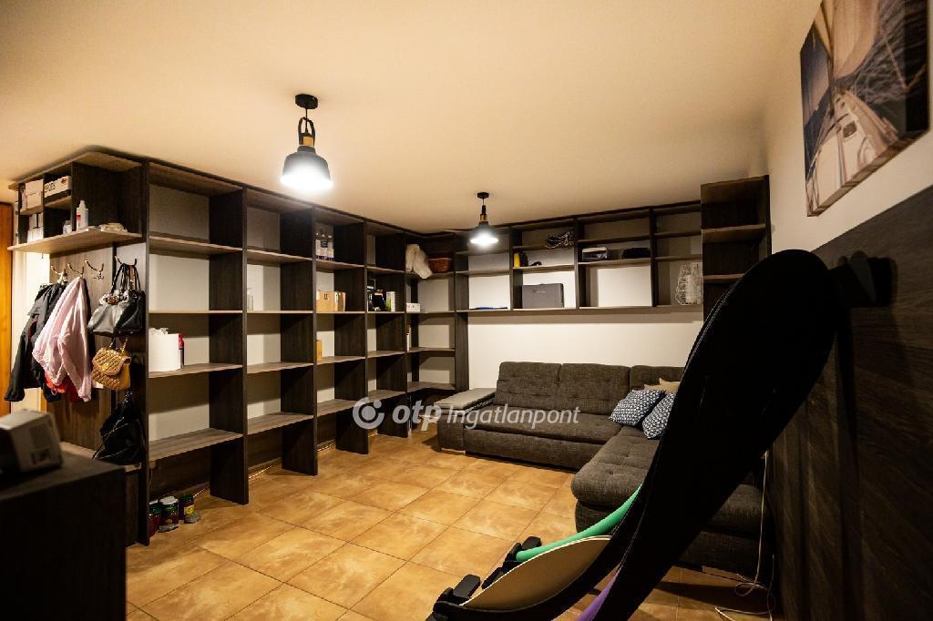 Eladó családi ház