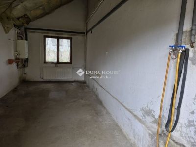 Eladó családi ház Vác