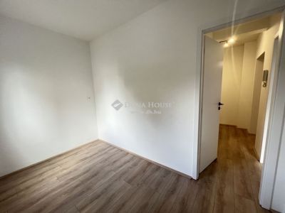 Eladó lakás Pécs