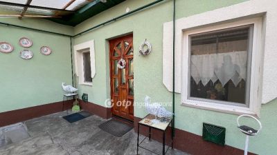 Eladó családi ház Eger