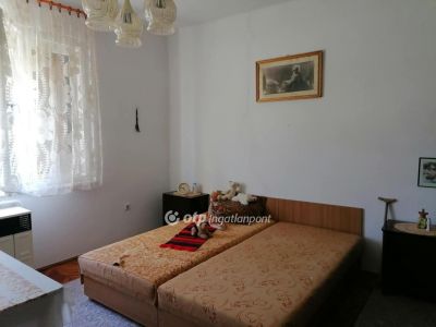 Eladó családi ház Nagyiván