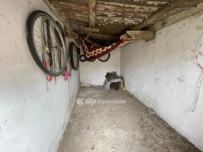 Eladó családi ház Csongrád