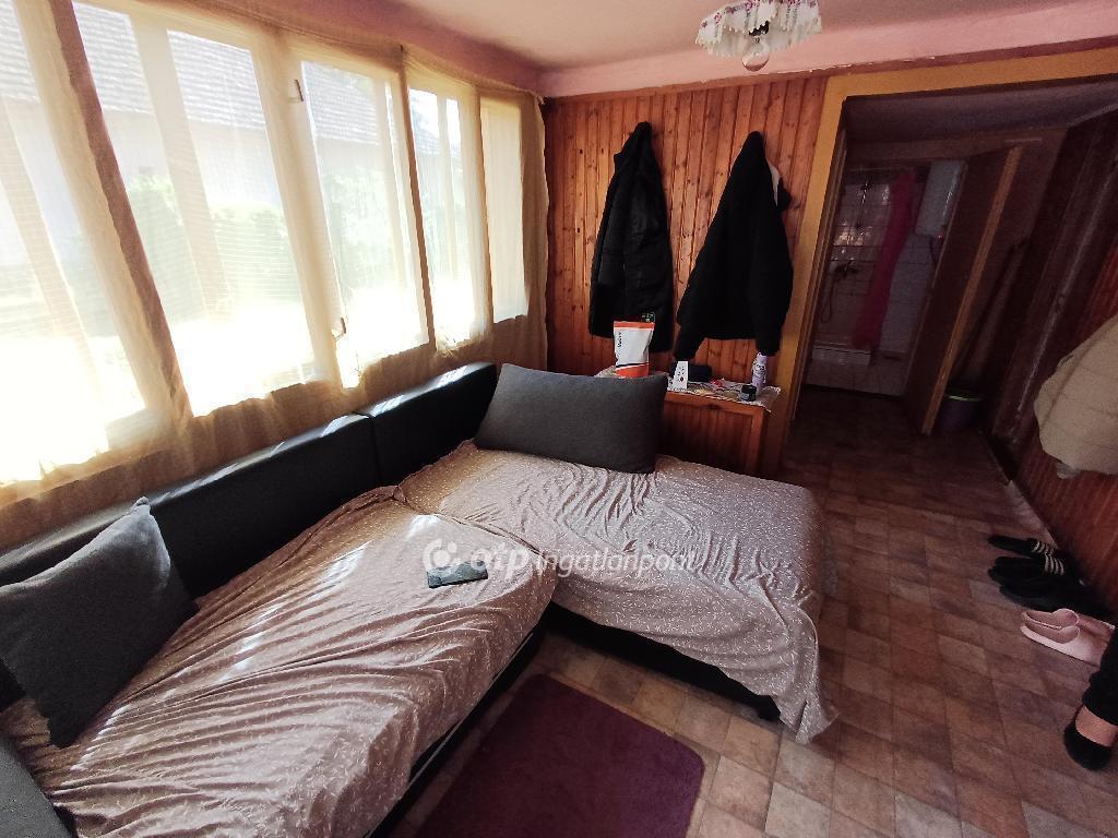 Eladó családi ház Csongrád