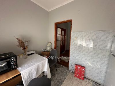 Eladó családi ház Cegléd