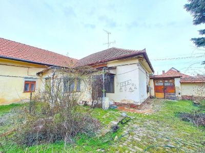 Eladó családi ház Cegléd