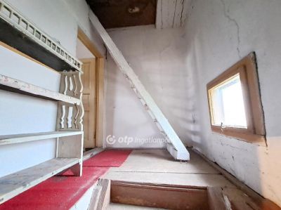 Eladó családi ház Cegléd