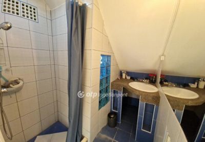 Eladó családi ház Cegléd