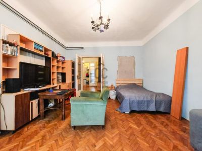Eladó családi ház Budapest