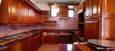Eladó családi ház Budapest