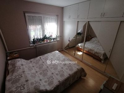 Eladó családi ház Hajdúsámson