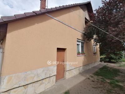 Eladó családi ház Hajdúsámson