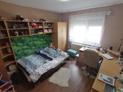 Eladó családi ház Hajdúsámson