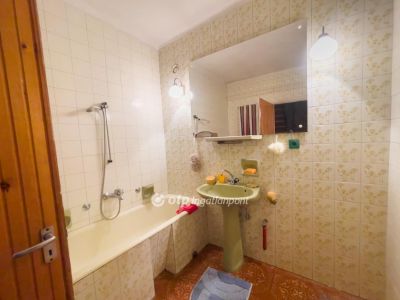 Eladó családi ház Győr