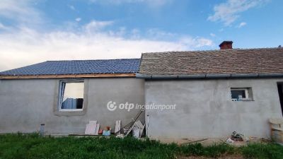 Eladó családi ház Karcag