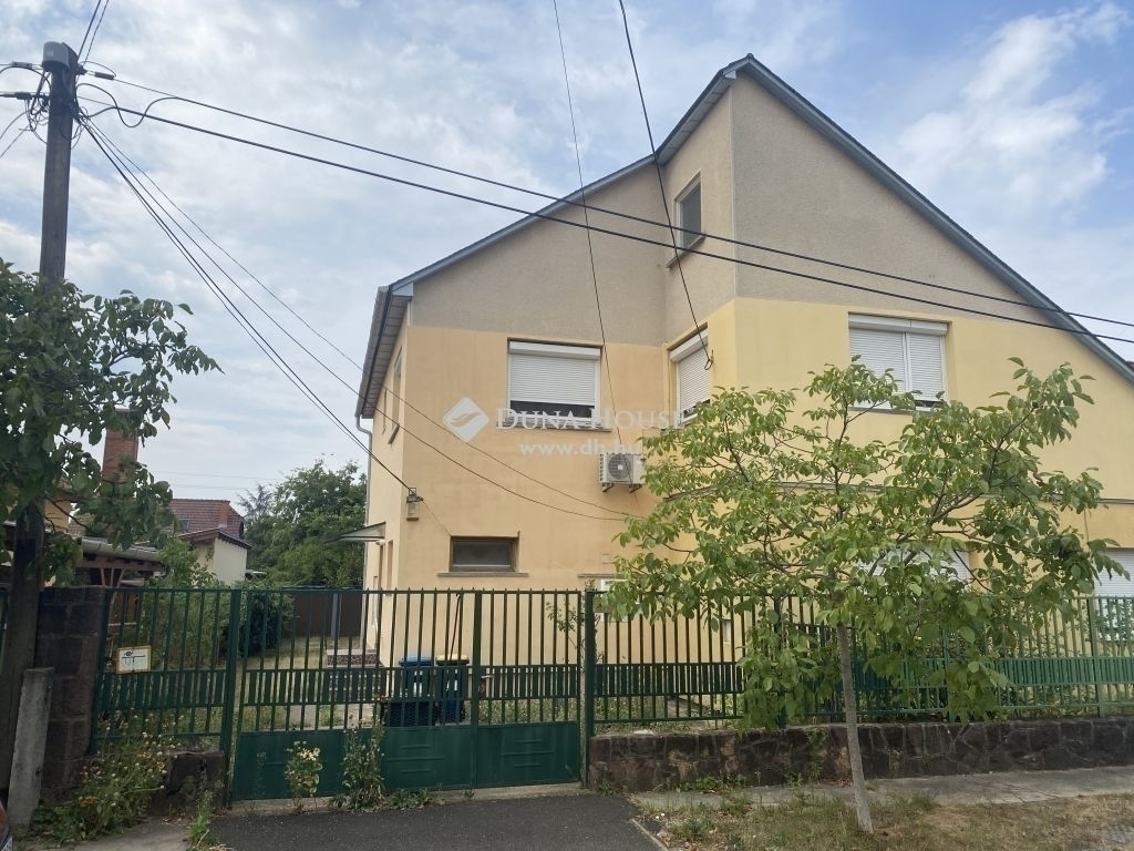 Eladó ikerház Budapest