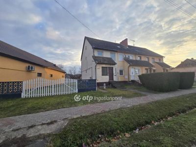 Eladó családi ház Kaba