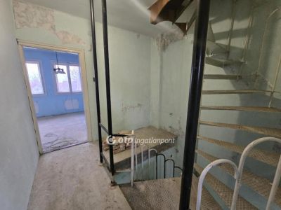 Eladó családi ház Kaba