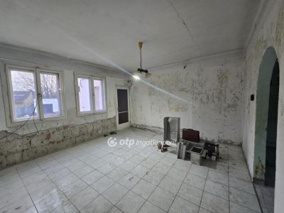 Eladó családi ház Kaba