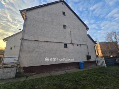 Eladó családi ház Kaba