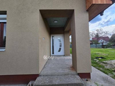 Eladó családi ház Kaba
