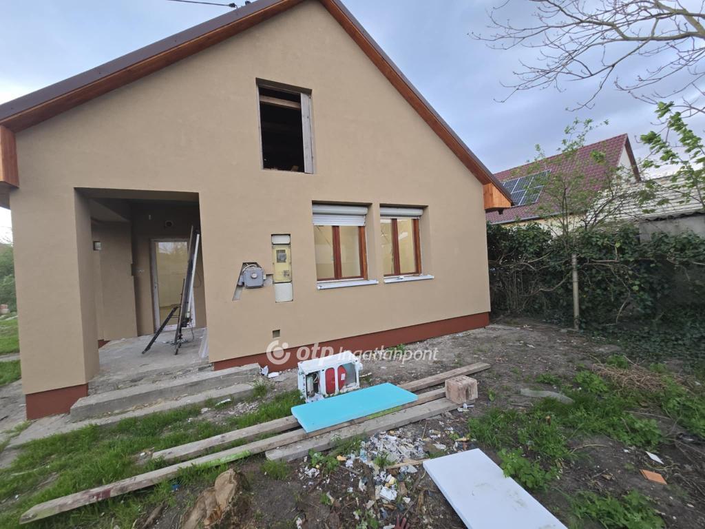 Eladó családi ház Kaba