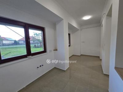 Eladó családi ház Kaba