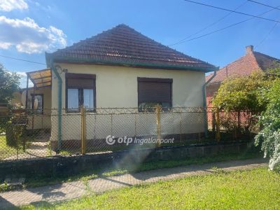 Eladó családi ház Ludas