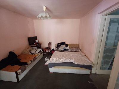 Eladó családi ház Csongrád