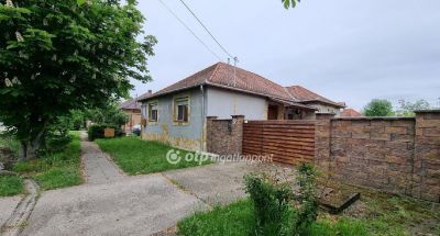 Eladó családi ház Balmazújváros