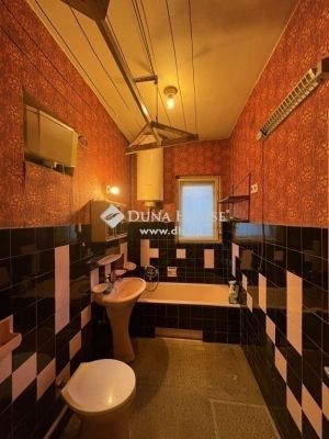 Eladó családi ház Budapest